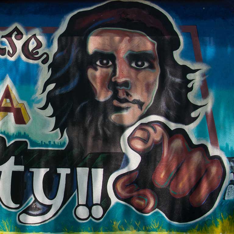 Cuban artwork on the side of building